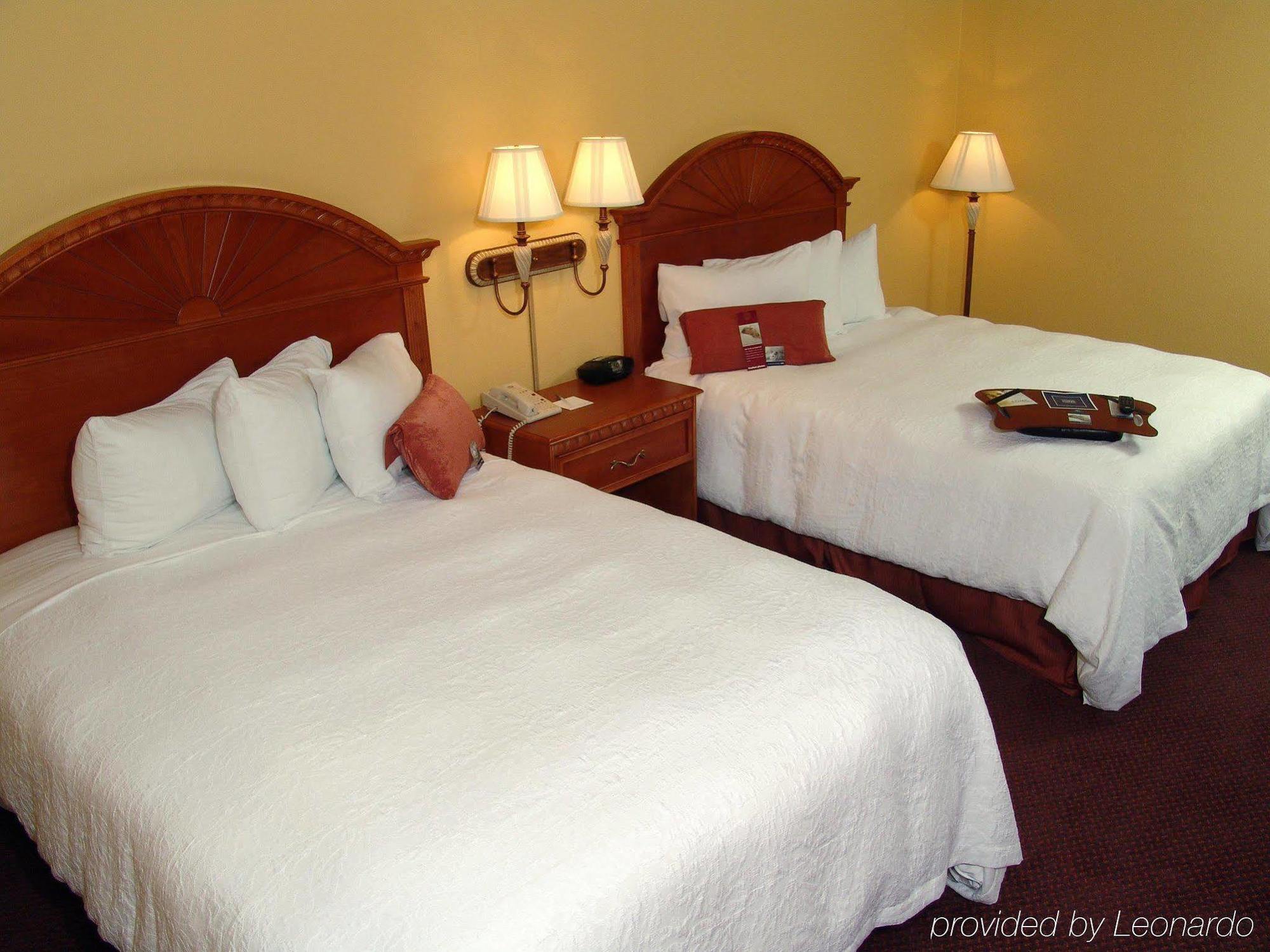 Ramada By Wyndham Orlando Florida Mall Exterior photo