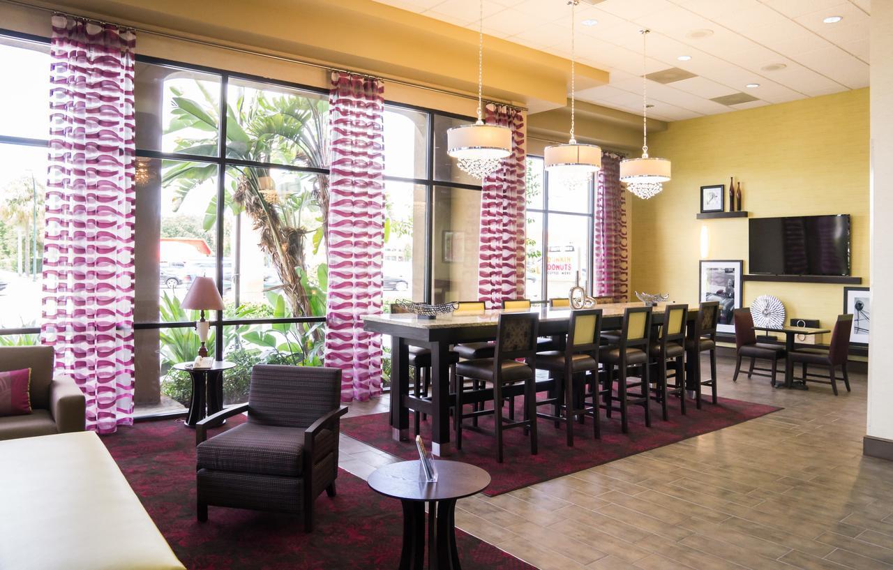 Ramada By Wyndham Orlando Florida Mall Exterior photo