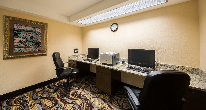 Ramada By Wyndham Orlando Florida Mall Exterior photo