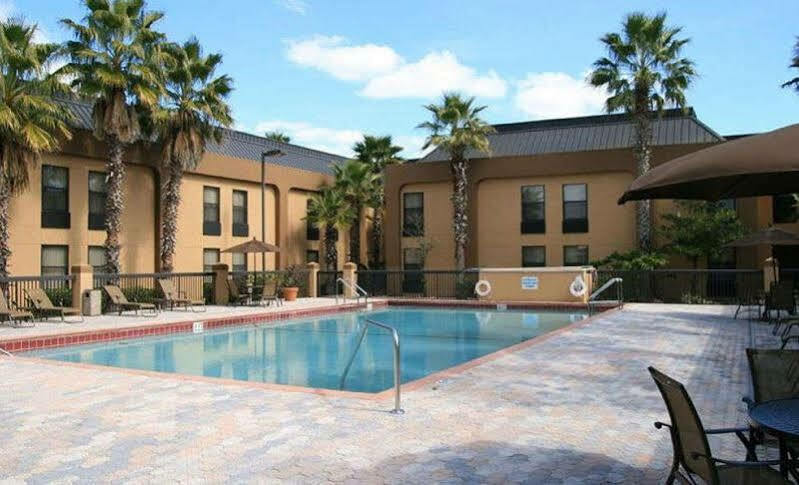 Ramada By Wyndham Orlando Florida Mall Hotel Exterior photo